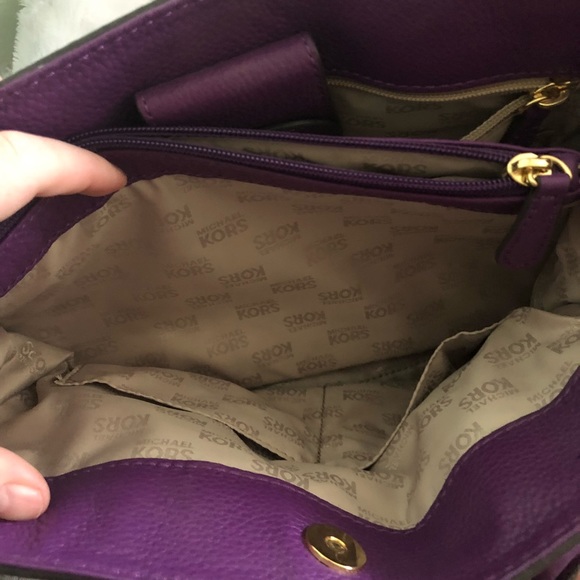 Purple MK purse - Picture 7 of 8